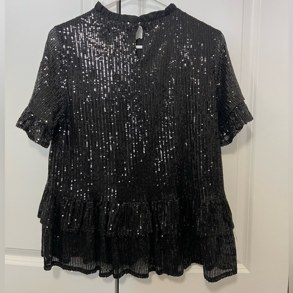 COUNTING DOWN TO KISSES SEQUIN TOP IN BLACK. NWT. - Picture 4 of 5